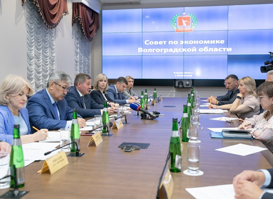 В Волгограде и области на проекты в промышленности и АПК добавили 1,7 млрд рублей